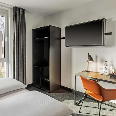 Luebeck-hbf Hotell 3*